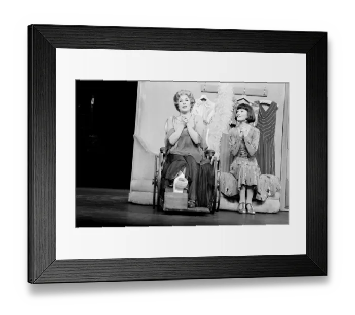 Framed Print : Jill Gascoine, stars as Dorothy Brock in the West End musical 42nd Street