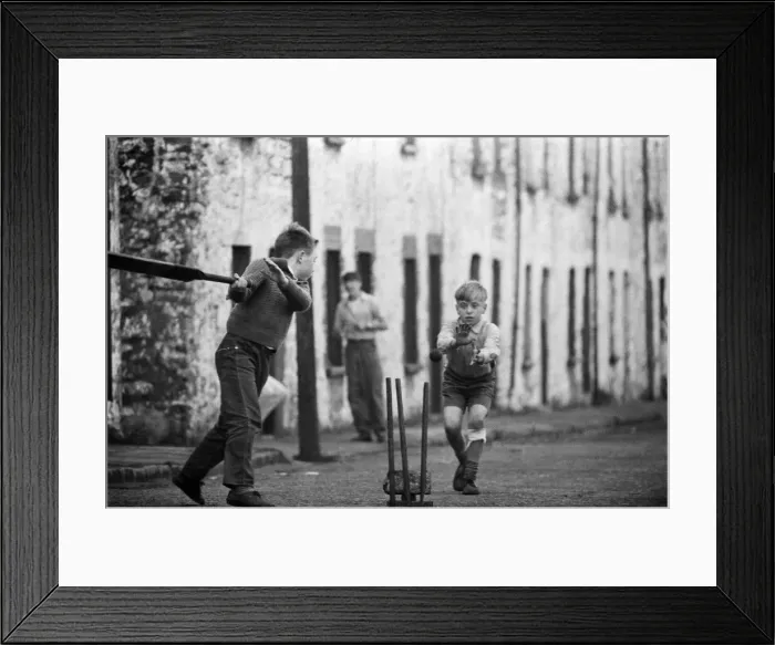 Framed Print : Ebbw Vale, Blaenau Gwent, Wales. September 1960 Framed Print : Ebbw Vale, Blaenau Gwent, Wales. September 1960