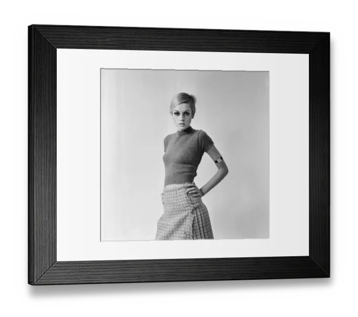 Framed Print : Twiggy - (born Leslie Hornby, and married name Leslie Lawson)