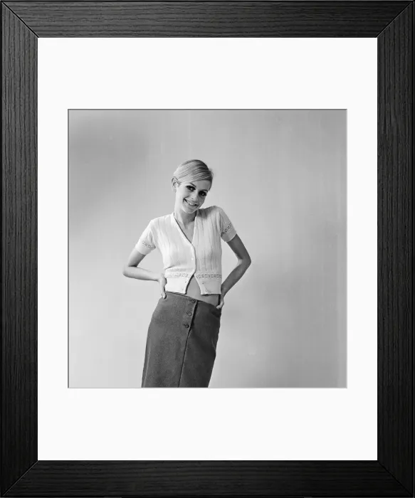 Framed Print : Twiggy - (born Leslie Hornby, and married name Leslie Lawson)