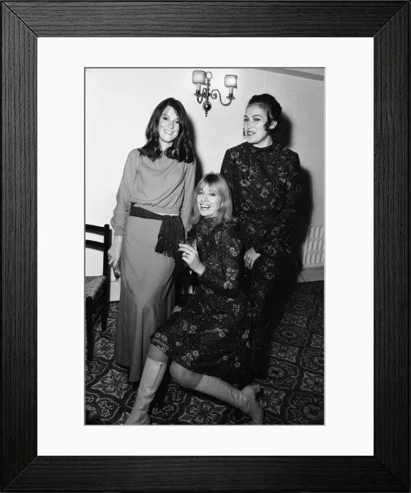 Framed Print : Some past faces from Coronation Street have got together at the Terretse-Est Restaurant