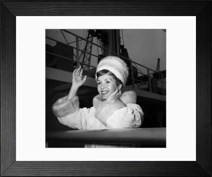 Framed Print : Debbie Reynolds pictured at Southampton on arrival from New York. 28th April 1963