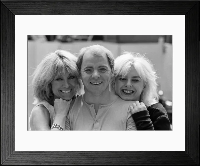 Framed Print : Scottish singer Jim Diamond pictured with some of his backing group, Vicki and Sam Brown Framed Print : Scottish singer Jim Diamond pictured with some of his backing group, Vicki and Sam Brown