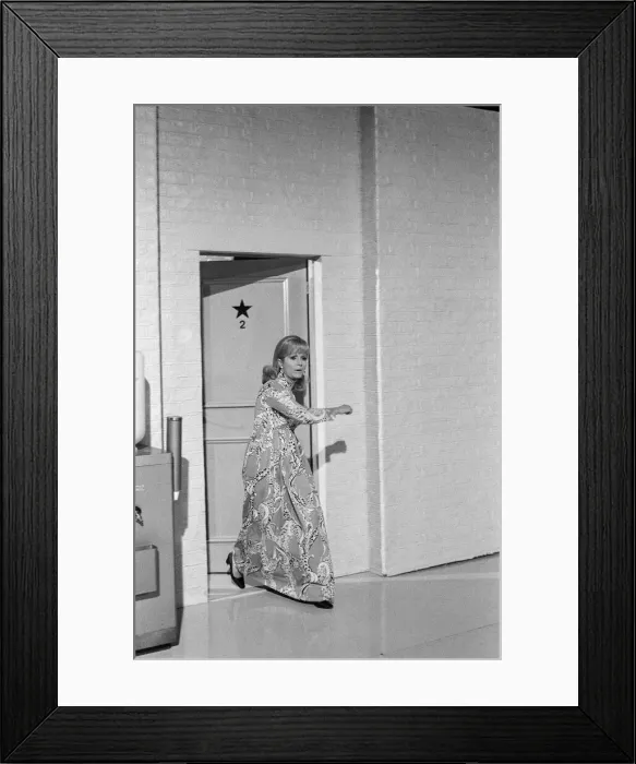 Framed Print : Debbie Reynolds appearing on set. February 1972 Framed Print : Debbie Reynolds appearing on set. February 1972