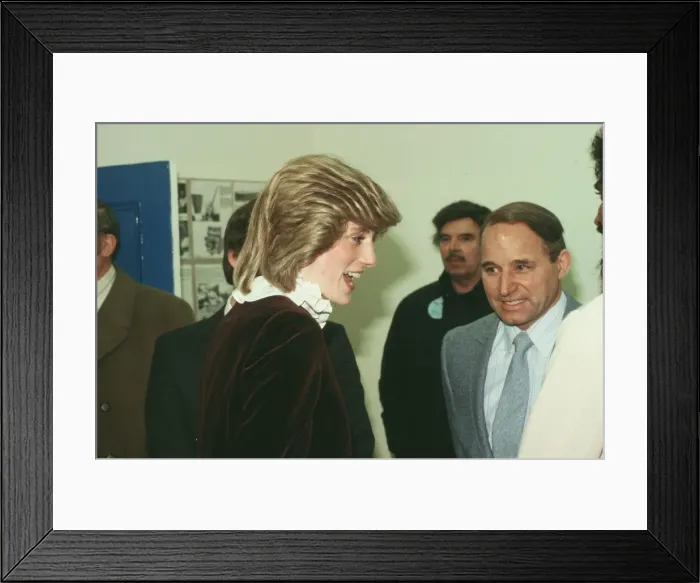 Framed Print : Princess Diana meets and greets the people of Handsworth, West Midlands Framed Print : Princess Diana meets and greets the people of Handsworth, West Midlands