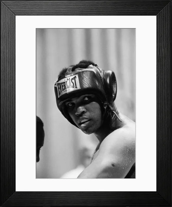 Framed Print : Muhammad Ali training at Caesars Palace ahead of his non-title fight against Britain Framed Print : Muhammad Ali training at Caesars Palace ahead of his non-title fight against Britain