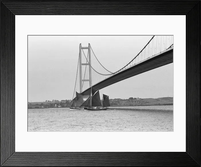 Framed Print : William McCann (H1394) built as a Hull fishing smack in 1884 seen here sailing under Framed Print : William McCann (H1394) built as a Hull fishing smack in 1884 seen here sailing under