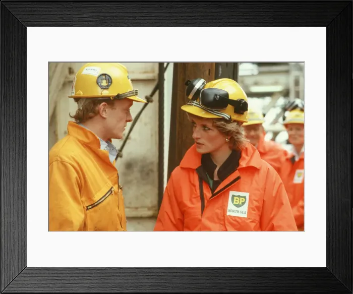 Framed Print : Princess Diana visits the BP Forties oil rig in the North Sea, west of Aberdeenshire Framed Print : Princess Diana visits the BP Forties oil rig in the North Sea, west of Aberdeenshire