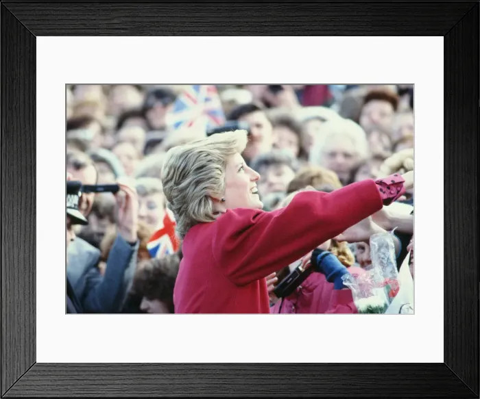 Framed Print : Princess Diana meets and greets the people of Walsall, West Midlands