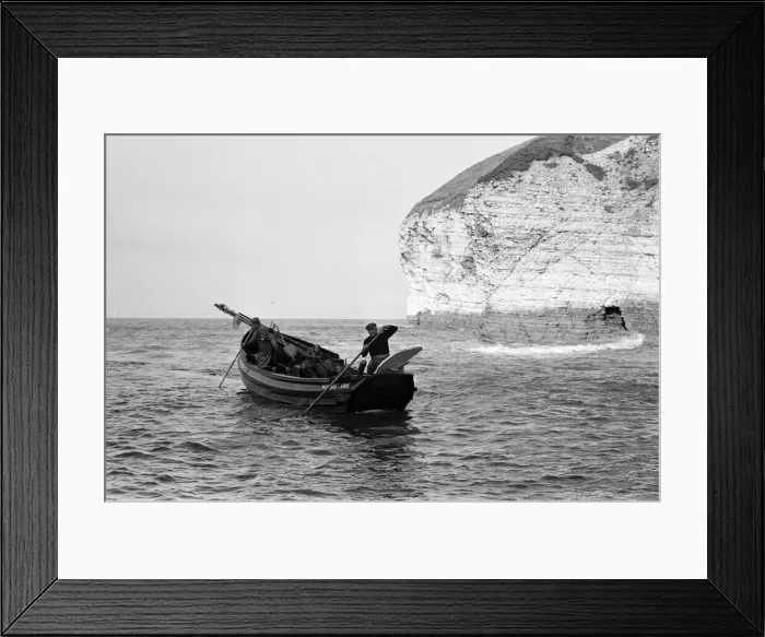 Framed Print : Fisherman George Emmerson with his devoted dog Sandy, pictured at work in Flamborough