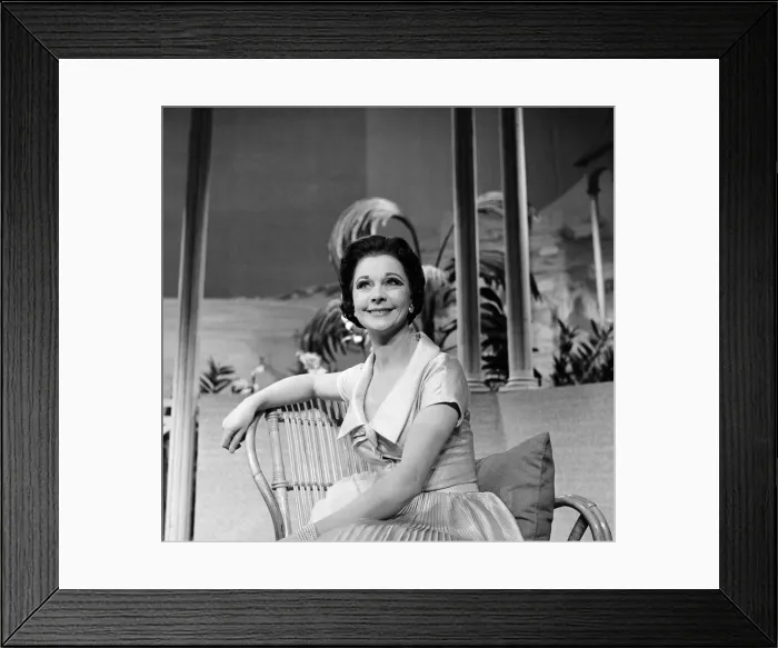 Framed Print : Vivien Leigh during rehearsals for the play South Sea Bubble, by Noel Coward Framed Print : Vivien Leigh during rehearsals for the play South Sea Bubble, by Noel Coward