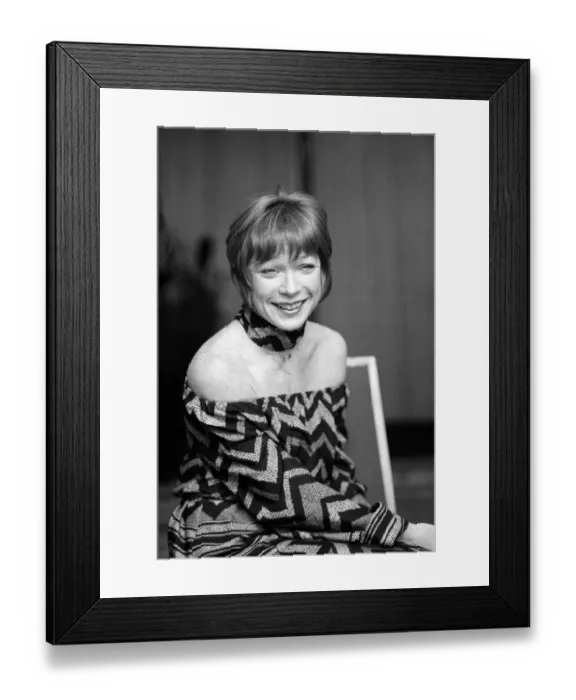 Framed Print : Actress and singer Shirley MacLaine arrived in London today to start a UK tour Framed Print : Actress and singer Shirley MacLaine arrived in London today to start a UK tour