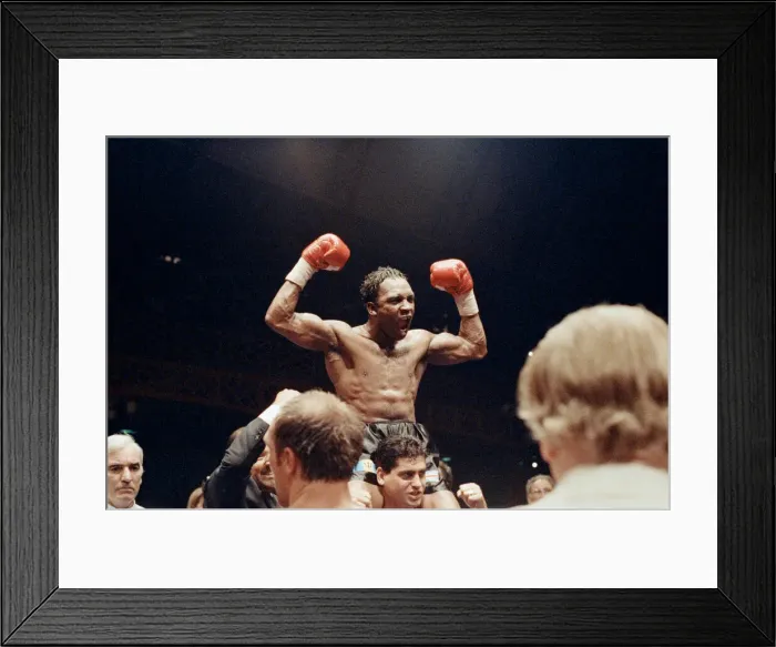 Framed Print : WBC super-middleweight title, Nigel Benn vs Lou Gent. Earls Court Exhibition Centre Framed Print : WBC super-middleweight title, Nigel Benn vs Lou Gent. Earls Court Exhibition Centre