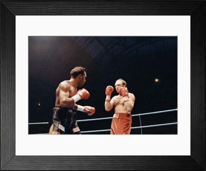 Framed Print : WBC super-middleweight title, Nigel Benn vs Lou Gent. Earls Court Exhibition Centre Framed Print : WBC super-middleweight title, Nigel Benn vs Lou Gent. Earls Court Exhibition Centre