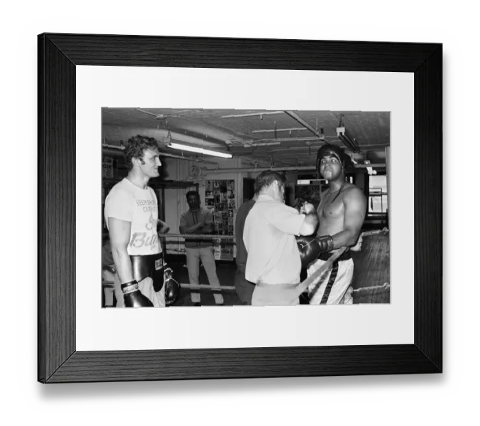 Framed Print : Muhammad Ali (right) getting ready to spar with a young Joe Bugner at a gym in New York Framed Print : Muhammad Ali (right) getting ready to spar with a young Joe Bugner at a gym in New York