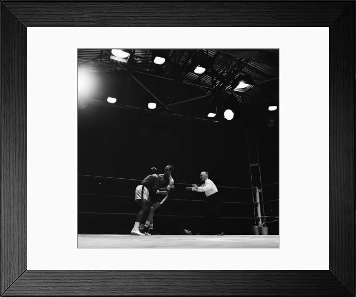 Framed Print : World heavyweight title fight between American champion Muhammad Ali Framed Print : World heavyweight title fight between American champion Muhammad Ali