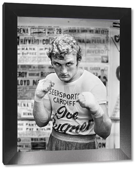 A young Joe Bugner at a gym in New York City. Joe is New York to meet some of