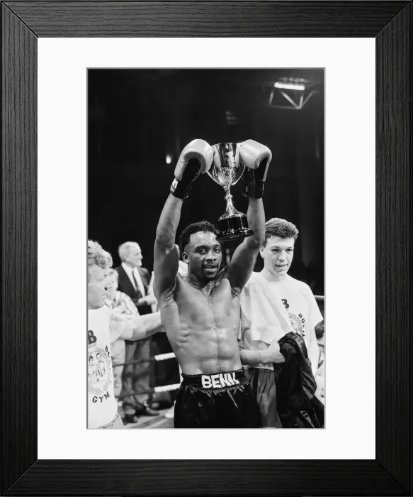 Framed Print : Nigel Benn vs Abdul Umaru Sanda at Alexandra Pavilion, London Framed Print : Nigel Benn vs Abdul Umaru Sanda at Alexandra Pavilion, London