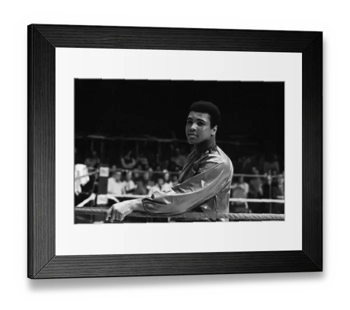 Framed Print : Muhammad Ali training at Caesars Palace ahead of his non-title fight against Britain