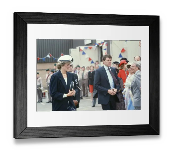 Framed Print : Princess Diana meets and greets the people of Atherstone, Warwickshire