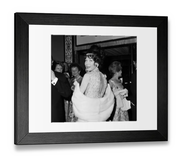 Framed Print : The premiere of the film What a Way to Go! held at the Carlton Cinema Framed Print : The premiere of the film What a Way to Go! held at the Carlton Cinema