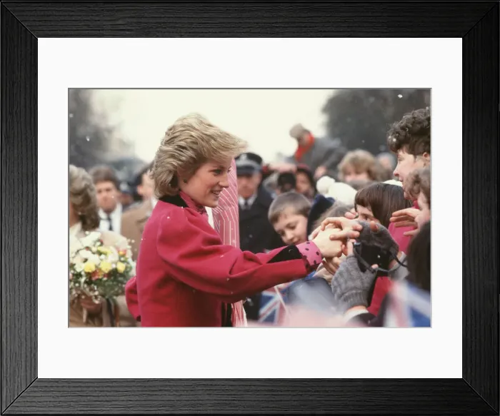 Framed Print : Princess Diana meets and greets the people of Walsall, West Midlands Framed Print : Princess Diana meets and greets the people of Walsall, West Midlands