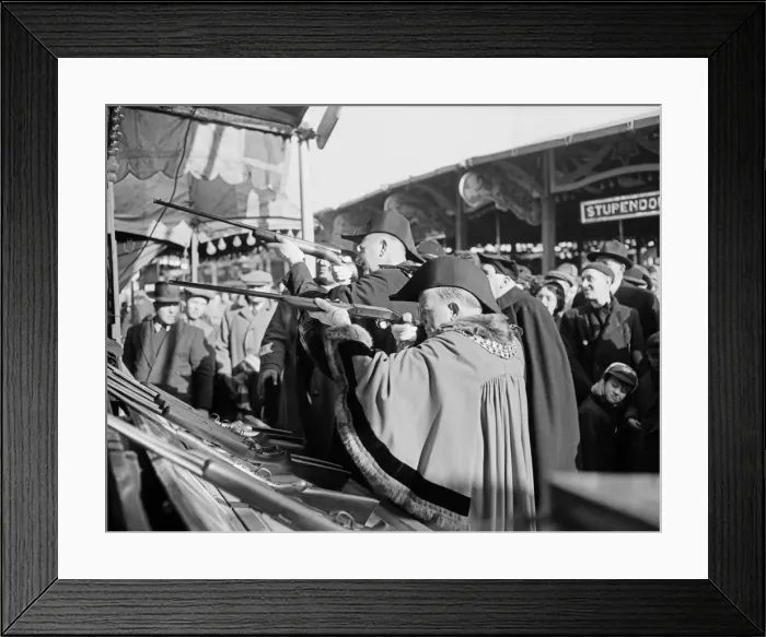 Framed Print : Kings Lynn Mart Fair, Norfolk. 15th February 1953 Framed Print : Kings Lynn Mart Fair, Norfolk. 15th February 1953