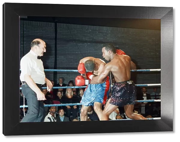 Middleweight clash, Nigel Benn vs Lenzie Morgan. Leisure Centre, Brentwood