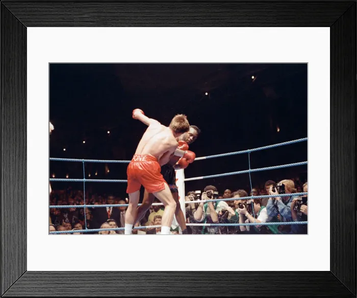 Framed Print : WBC super-middleweight title, Nigel Benn vs Nicky Piper Framed Print : WBC super-middleweight title, Nigel Benn vs Nicky Piper