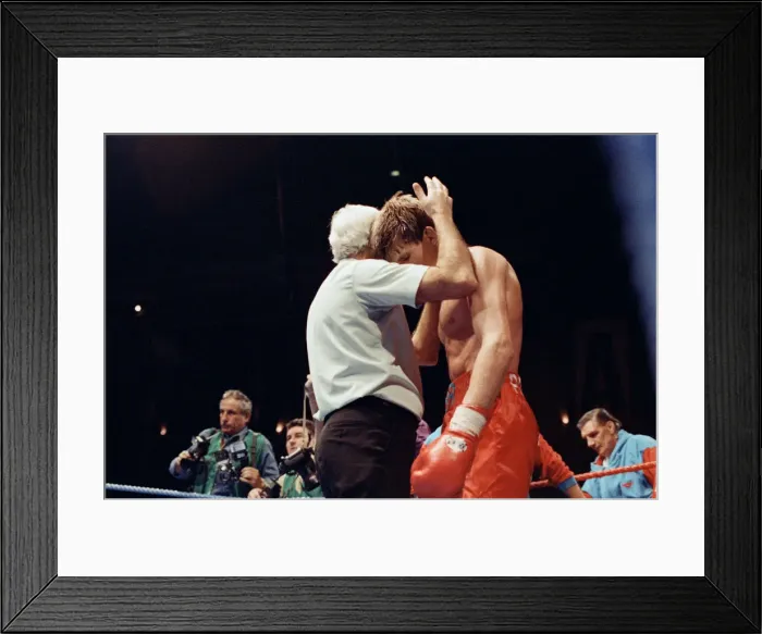 Framed Print : WBC super-middleweight title, Nigel Benn vs Nicky Piper Framed Print : WBC super-middleweight title, Nigel Benn vs Nicky Piper