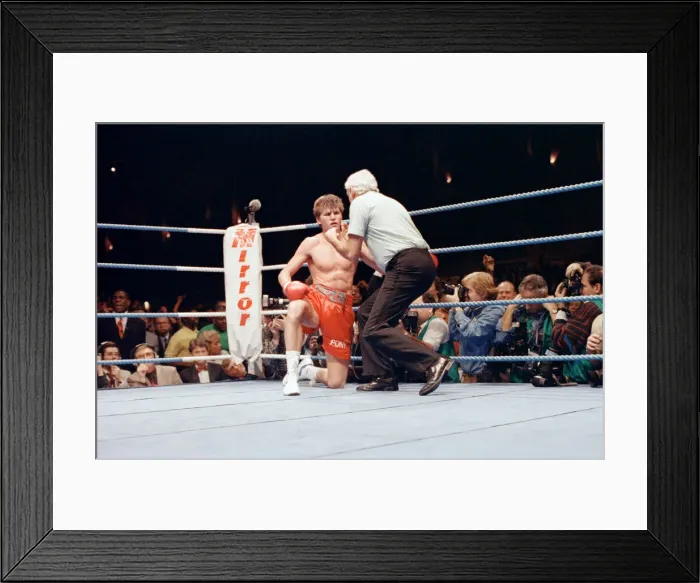 Framed Print : WBC super-middleweight title, Nigel Benn vs Nicky Piper Framed Print : WBC super-middleweight title, Nigel Benn vs Nicky Piper