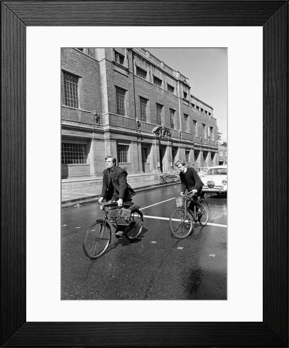 Framed Print : Scenes in Oxford, Oxfordshire. 8th May 1966 Framed Print : Scenes in Oxford, Oxfordshire. 8th May 1966
