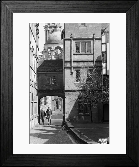 Framed Print : Scenes in Oxford, Oxfordshire. 8th May 1966 Framed Print : Scenes in Oxford, Oxfordshire. 8th May 1966