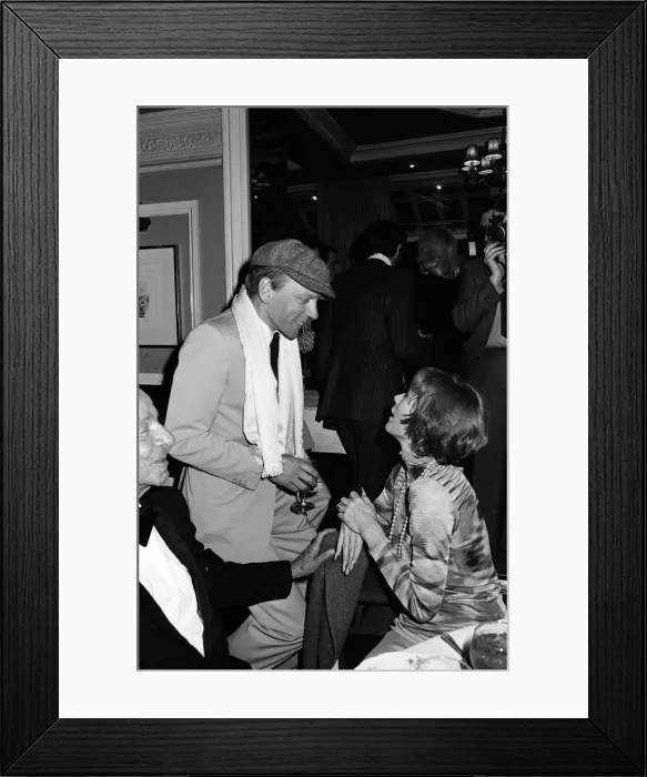 Framed Print : Shirley MacLaine at the White Elephant club in Westminster for a party to celebrate her Framed Print : Shirley MacLaine at the White Elephant club in Westminster for a party to celebrate her