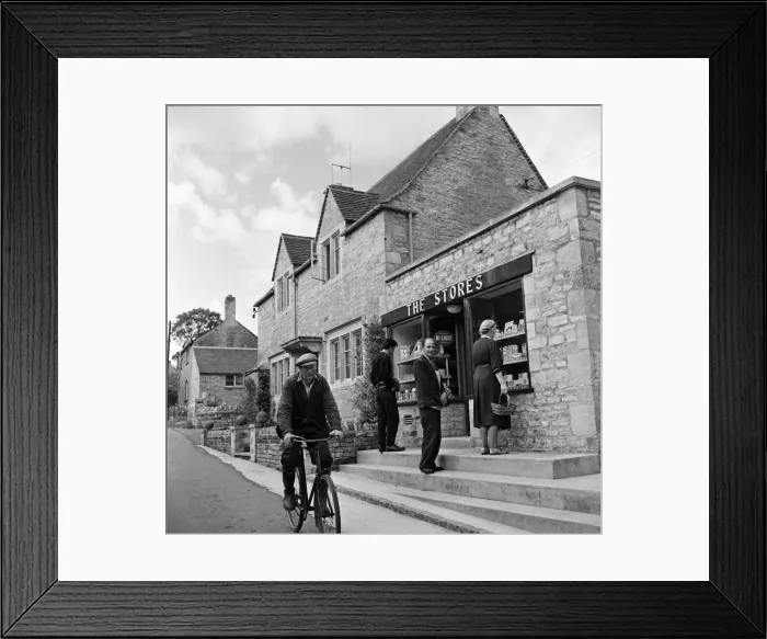 Framed Print : General scenes in Fifield, a village in Oxfordshire. 1957