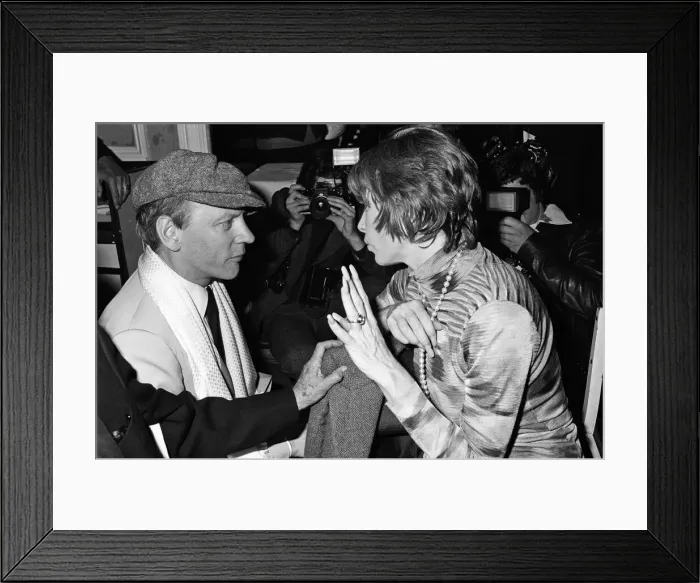 Framed Print : Shirley MacLaine at the White Elephant club in Westminster for a party to celebrate her Framed Print : Shirley MacLaine at the White Elephant club in Westminster for a party to celebrate her