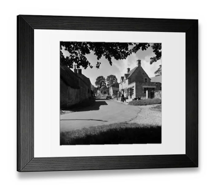 Framed Print : General scenes in Fifield, a village in Oxfordshire. 1957
