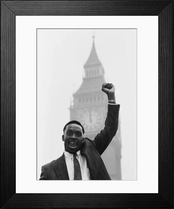 Framed Print : Middleweight boxer Nigel Benn on a photo shoot ahead of his upcoming fight with Ian