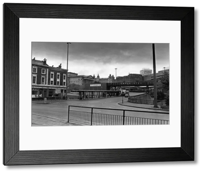 Framed Print : Roe Street, Liverpool, Merseyside, England, Picture shows pedestrians Framed Print : Roe Street, Liverpool, Merseyside, England, Picture shows pedestrians