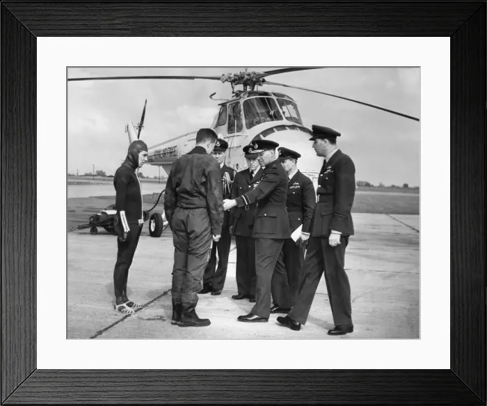 Framed Print : AOCs visit to Leconfield. Air Vice Marshal R B Thomson (centre) Framed Print : AOCs visit to Leconfield. Air Vice Marshal R B Thomson (centre)