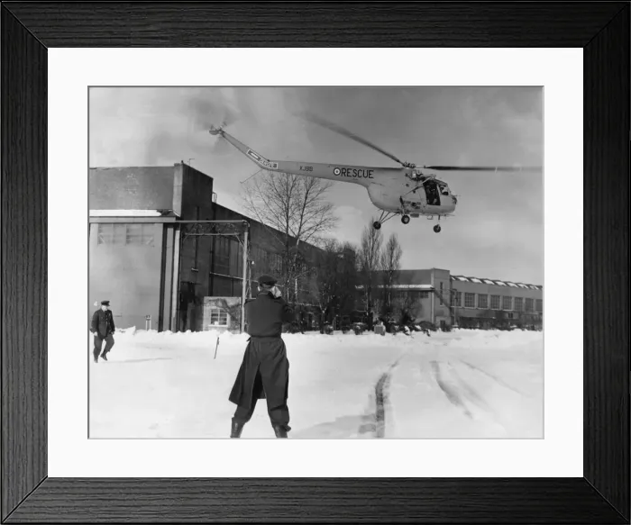 Framed Print : A Bristol Sycamore HR14 helicopter and crew of 275 Search and Rescue Squadron Framed Print : A Bristol Sycamore HR14 helicopter and crew of 275 Search and Rescue Squadron