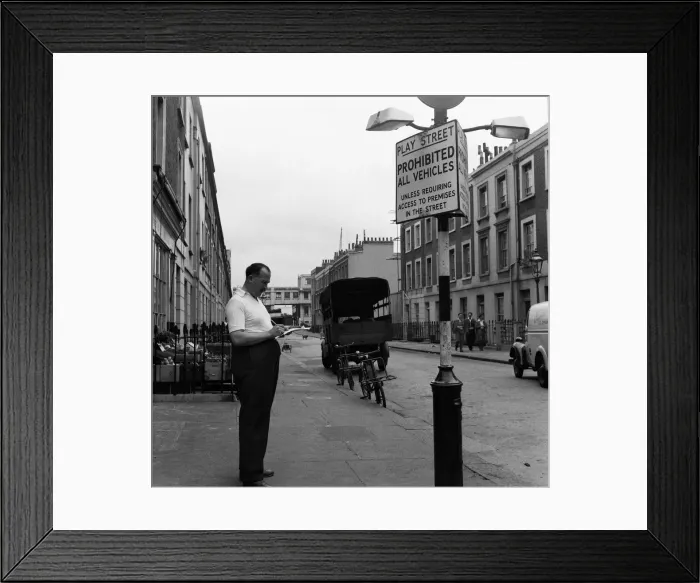 Framed Print : Childrens playground in a static water tank in the City of Westminster, London