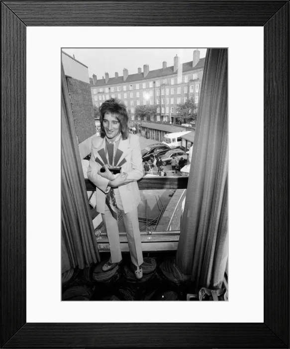 Framed Print : Rod Stewart holding his Best Singer Award at The Oval Pop Festival Framed Print : Rod Stewart holding his Best Singer Award at The Oval Pop Festival