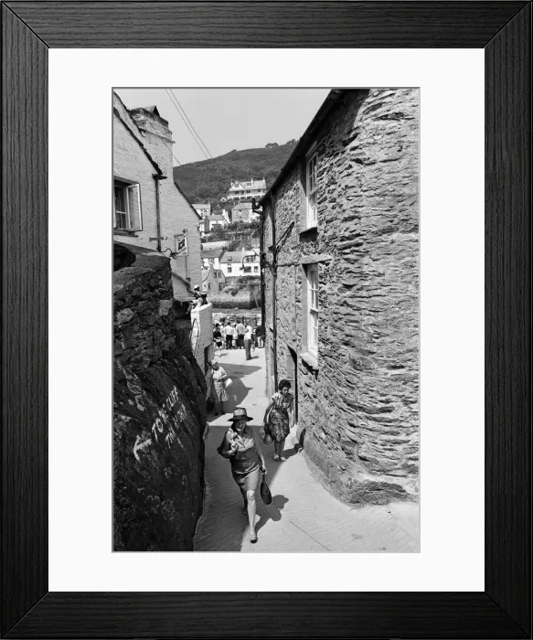 Framed Print : General scenes in Polperro, Cornwall. 13th July 1967 Framed Print : General scenes in Polperro, Cornwall. 13th July 1967
