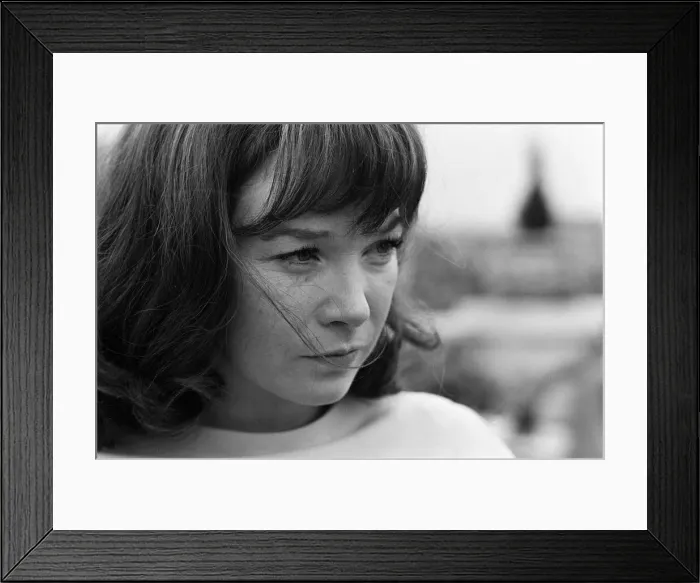 Framed Print : Actress Shirley MacLaine in London. 4th June 1967 Framed Print : Actress Shirley MacLaine in London. 4th June 1967