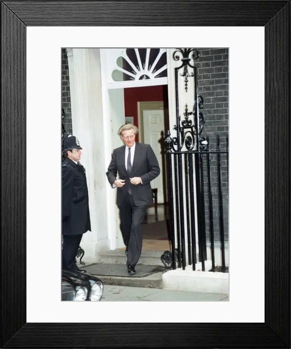 Framed Print : Michael Heseltine pictured outside Number 10 Downing Street Framed Print : Michael Heseltine pictured outside Number 10 Downing Street