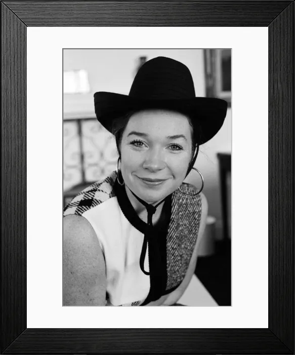 Framed Print : Actress Shirley MacLaine. 24th September 1970 Framed Print : Actress Shirley MacLaine. 24th September 1970