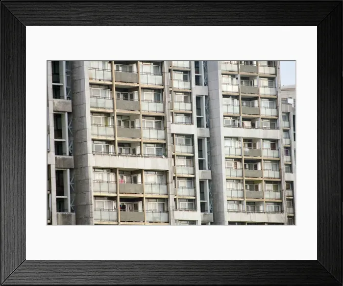 Framed Print : General views of tower blocks. Brandon Estate, Kennington, London. 31st January 1989 Framed Print : General views of tower blocks. Brandon Estate, Kennington, London. 31st January 1989