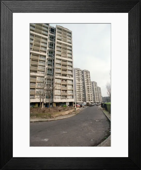 Framed Print : General views of tower blocks. Brandon Estate, Kennington, London. 31st January 1989 Framed Print : General views of tower blocks. Brandon Estate, Kennington, London. 31st January 1989