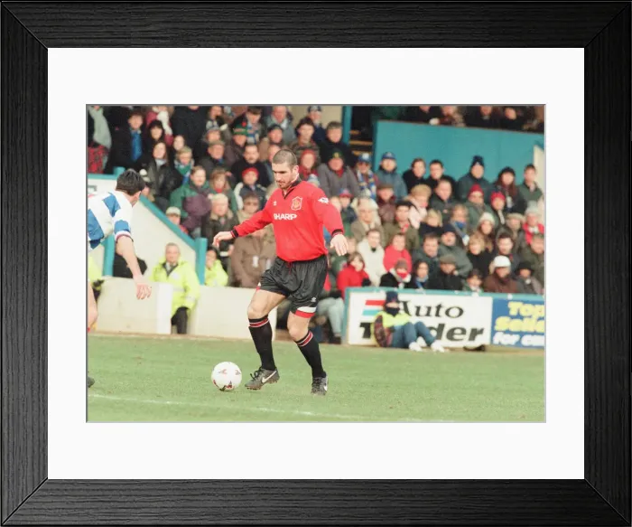 Framed Print : Reading 0-3 Manchester United, FA Cup 4th Round match at Elm Park Framed Print : Reading 0-3 Manchester United, FA Cup 4th Round match at Elm Park